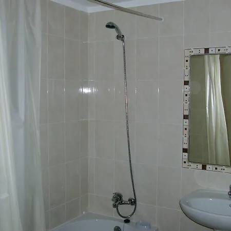 2 Bedroom 5 Min From Falesia And Close To Center B Lägenhet Albufeira